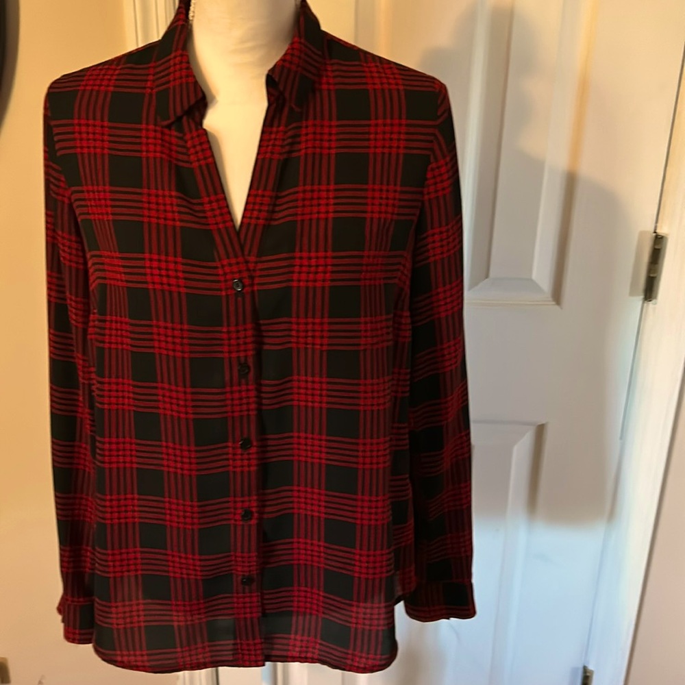 Women’s blouse Limited brand size medium, long sleeve excellent condition